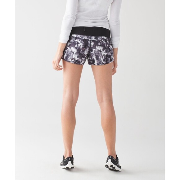 Lululemon Run Times Shorts - Floral Print Mini Obscurred Black Dusty Mauve/Black - Picture 4 of 12